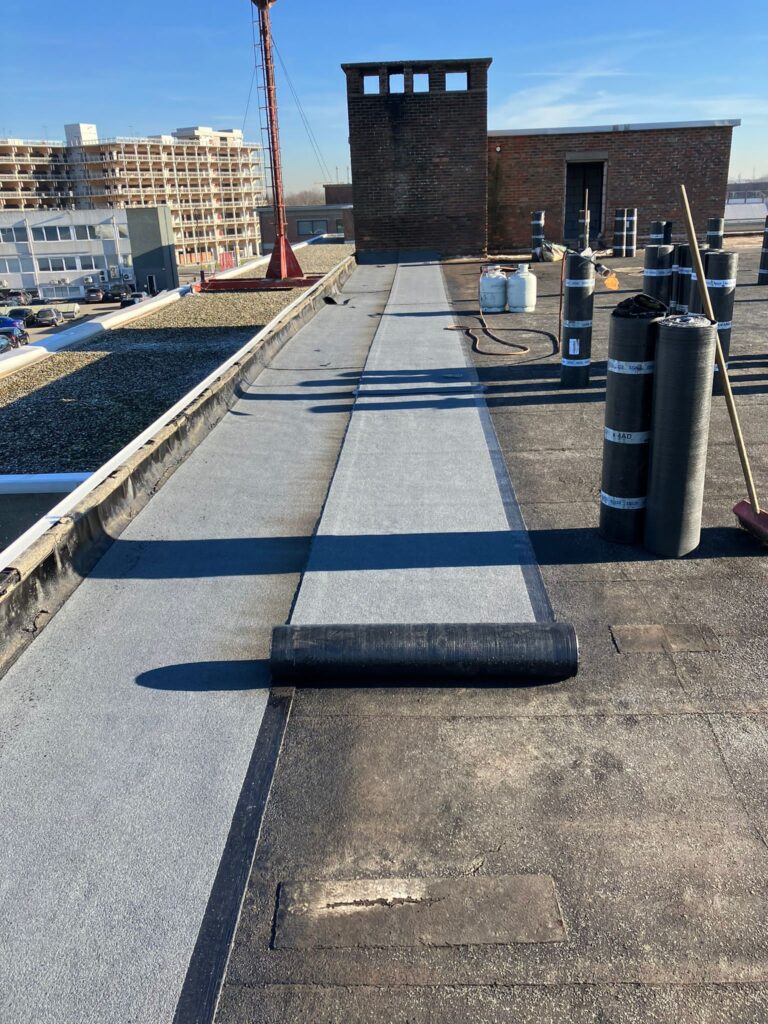 Plat dak in renovatie