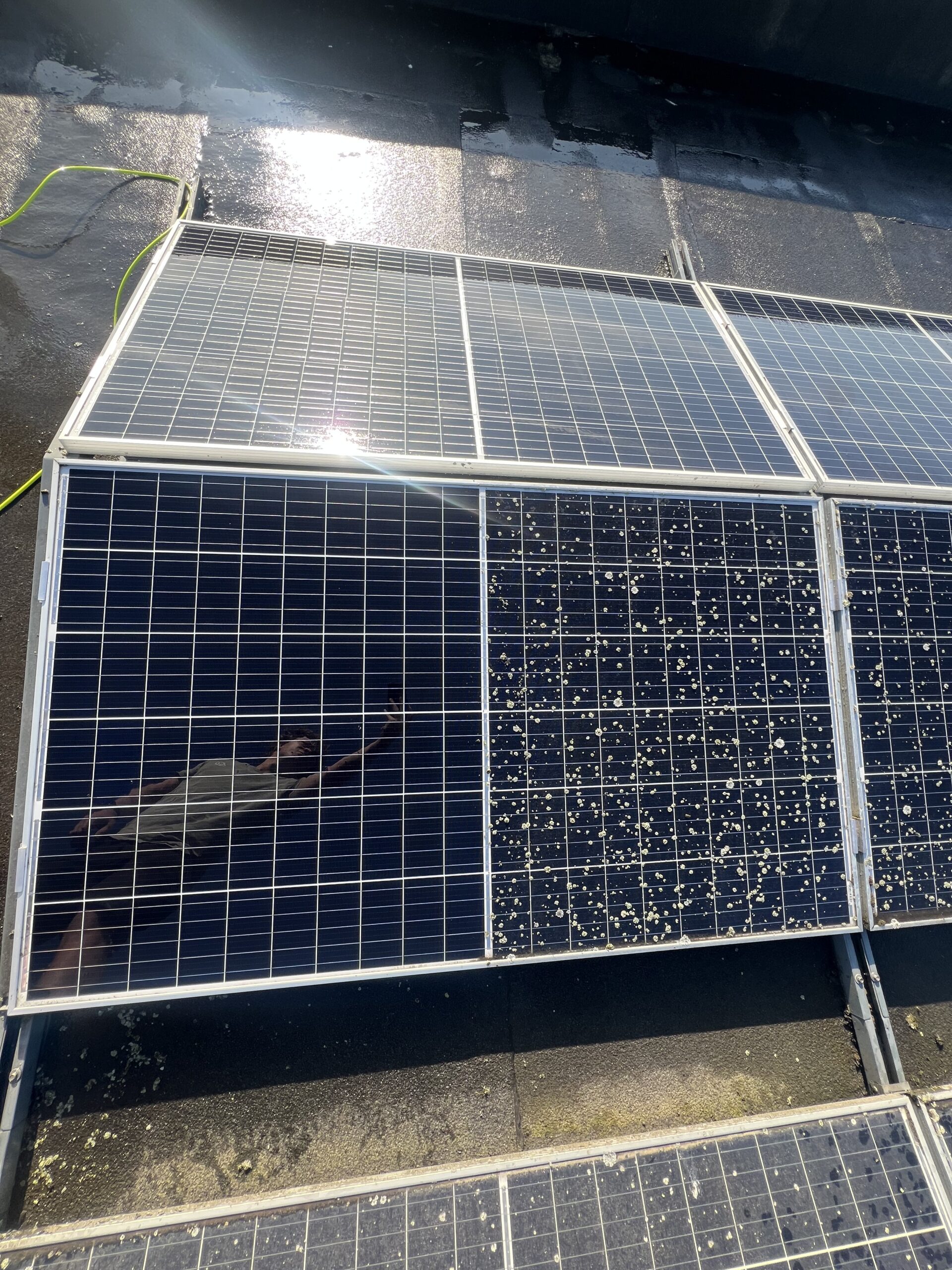 Reiniging van zonnepanelen met osmosewater - RECO